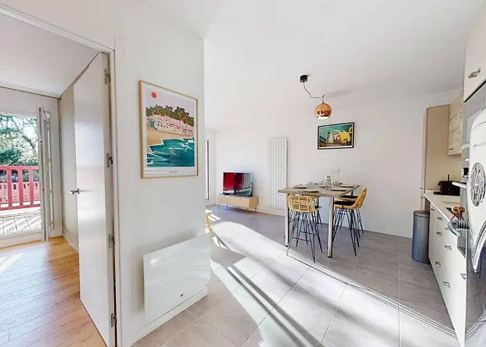 شقة Saint Georges - Un Emplacement Exceptionnel Au Centre-ville Et Au Calme A Quelques Pas Du Marin